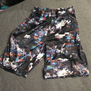 Under Armour Men's Abstract Black Shorts